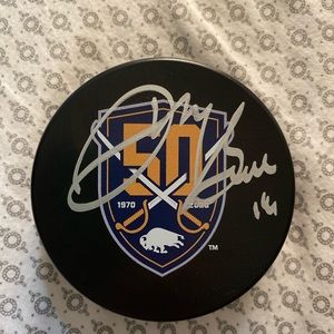 Buffalo Sabres Danny Gare signed puck